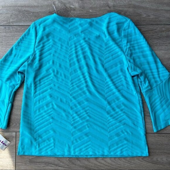 NWT TanJay Aqua Watercolour Bell Sleeve Top - Picture 15 of 16
